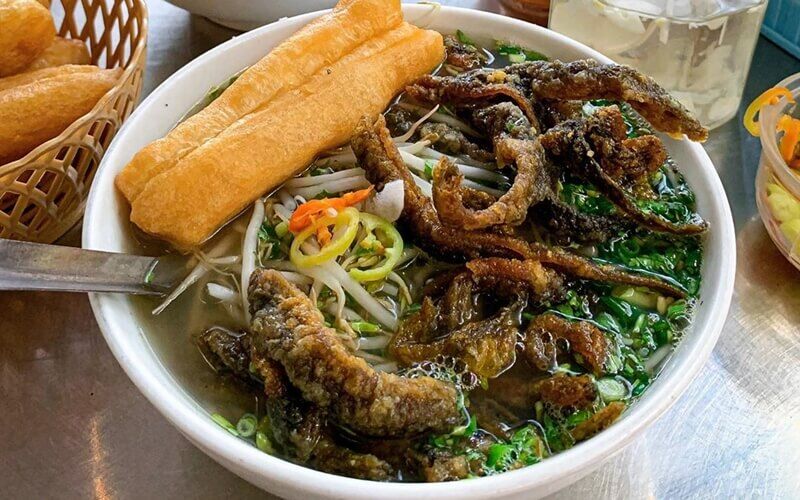 Start your Hanoi Travel with a flavorful bowl